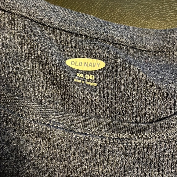 Girls old navy shirt3x$10 - Picture 2 of 4